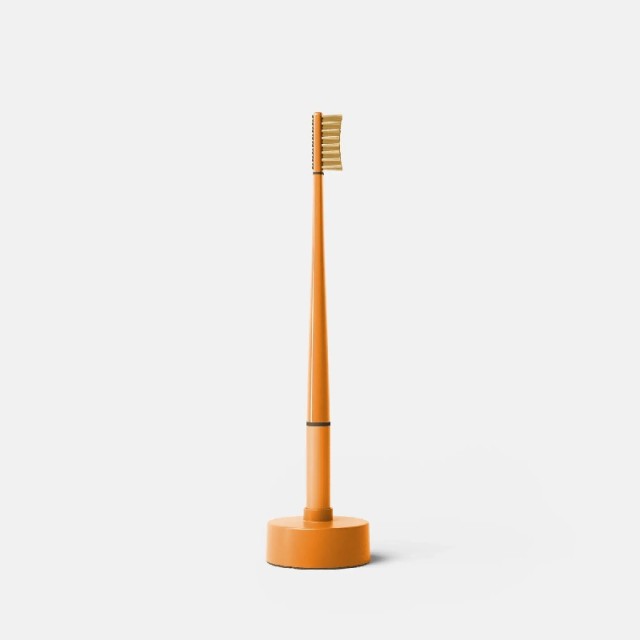 Piuma Vitamin C Medium Brush Sunset Orange Μέτρια Οδοντόβουρτσα με Βιταμίνη C Πορτοκαλί & Βάση-ημερολόγιο 1τμχ