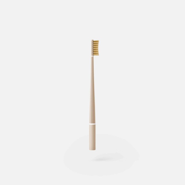 Piuma Vitamin C Medium Brush Nude Rose Μέτρια Οδοντόβουρτσα με Βιταμίνη C Ροζ 1τμχ